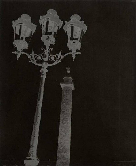 Jean Moral, La colonne Vendôme, 1932
Vintage gelatin silver print, 11 3/8 x 9 3/8 in. (28.9 x 23.8 cm)
1177
Price Upon Request