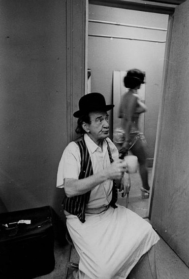 Roswell Angier, Steve Mills, Pilgrim Theater, 1973
Vintage gelatin silver print, 17 x 11 3/8 in. (43.2 x 28.9 cm)
1324
Sold