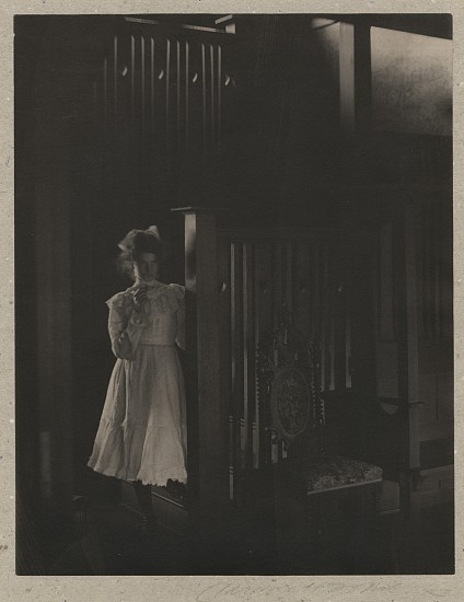 Clarence H. White, Untitled, c.1905
Vintage platinum print, 9 1/4 x 7 1/4 in. (23.5 x 18.4 cm)
4194
Sold