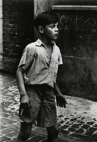 Roger Mayne, Keith, Addison Place, London, 1957
Vintage gelatin silver print, 7 3/8 x 5 in. (18.7 x 12.7 cm)
6462
Sold