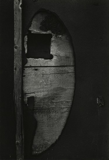 Aaron Siskind, Gloucester 25, Massachusetts, 1944
Vintage gelatin silver print, 9 5/8 x 6 5/8 in. (24.4 x 16.8 cm)
Mounted; notated "top" in pencil on mount verso.
Provenance: Artist; student of Siskind at the Institute of Design.
4156
$12,000