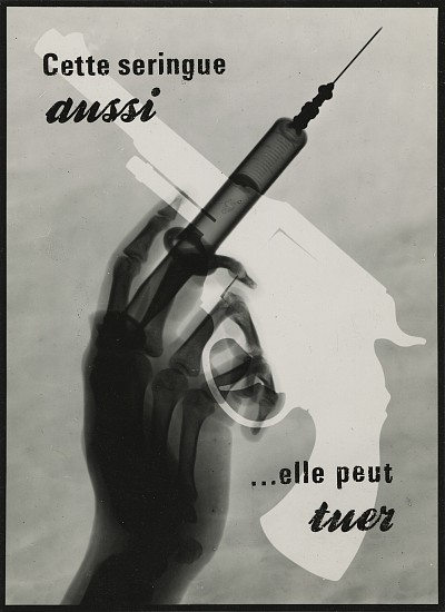 Pierre Jahan, Cette seringue aussi...elle peut tuer, c. 1947
Vintage gelatin silver print, 9 7/8 x 7 1/8 in. (25.1 x 18.1 cm)
This syringe too ... it can kill
7936