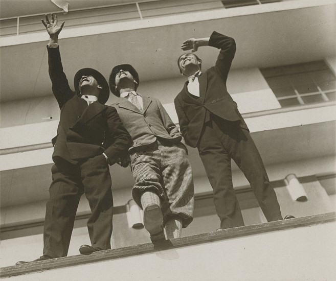 Irene Bayer, Xanti Schawinsky, Herbert Bayer and Walter Gropius, 1926
Vintage gelatin silver print, 3 1/4 x 4 in. (8.3 x 10.2 cm)
8377
Sold