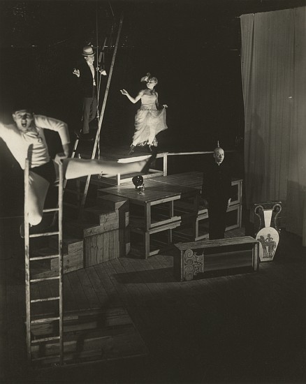 Umbo (Otto Umbehr), Bauhaus Theatre Sketch "3 Against 1," with K. Grosch, G. Hartmann, W. Feist, and M. Mentzel, c. 1928-29
Vintage gelatin silver print, 4 1/2 x 3 1/2 in. (11.4 x 8.9 cm)
Herbert Bayerâ€™s stamp and signature on print verso.
8375
Sold