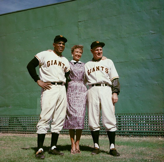 Hy Peskin, Willie Mays, Laraine Day [Mrs. Leo Durocher], and Leo Durocher, March 2, 1955
2 color positive transparencies (diapositives), each 2 1/4 x 2 1/4 inches (5.7 x 5.7 cm) and 
2 modern pigment prints, each 4 x 4 inches (10.2 x 10.2 cm)
8485