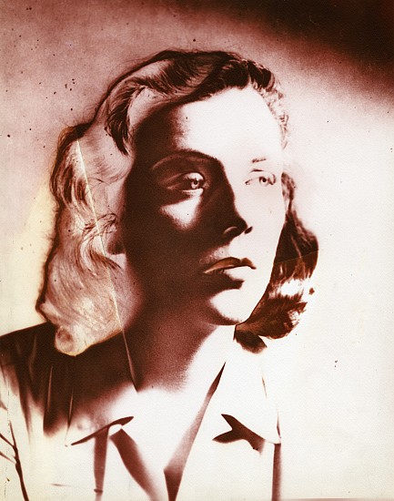 Josef Breitenbach, Patricia, New York, 1942
Vintage toned gelatin silver print, 10 1/2 x 13 7/8 in. (26.7 x 35.2 cm)
4298