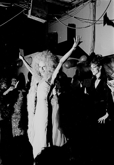 Nan Goldin, Roommate onstage at The Other Side, Boston, 1972
Vintage gelatin silver print, 9 1/4 x 6 1/2 in. (23.5 x 16.5 cm)
Signed, titled and dated in pencil on print verso.
1660
$20,000