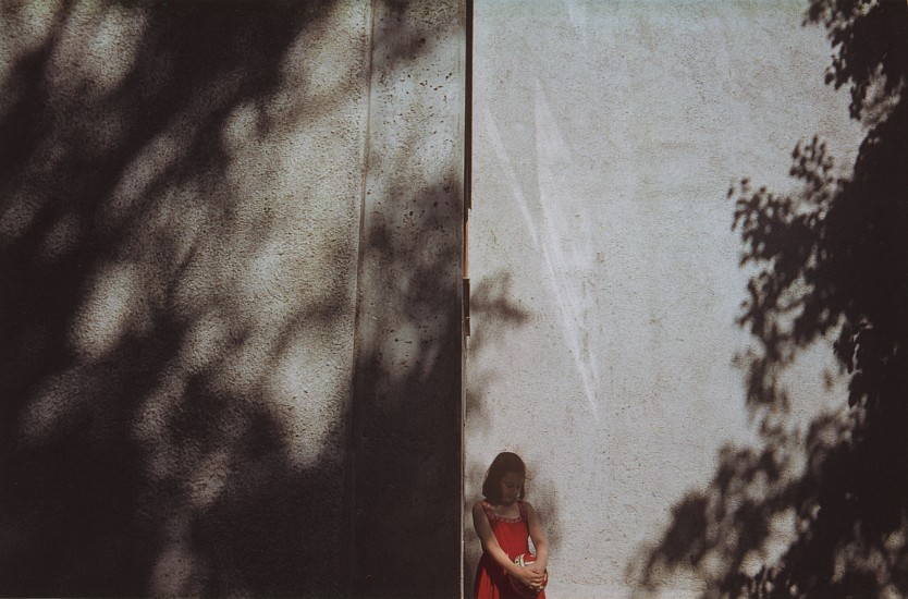 Harry Callahan, Germany, 1957
Dye transfer print; printed 1970s, 5 1/4 x 7 15/16 in. (13.3 x 20.2 cm)
The artist's daughter, Barbara.
Signed in pencil on print recto; "GERMANY 1957", "PM", "#113-G", and "M14" in pencil on print verso.
8642
$8,000