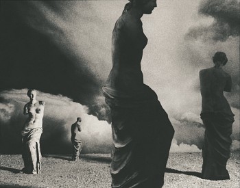 Work:&nbsp;Life is Like the Moon Now Full Now Dark