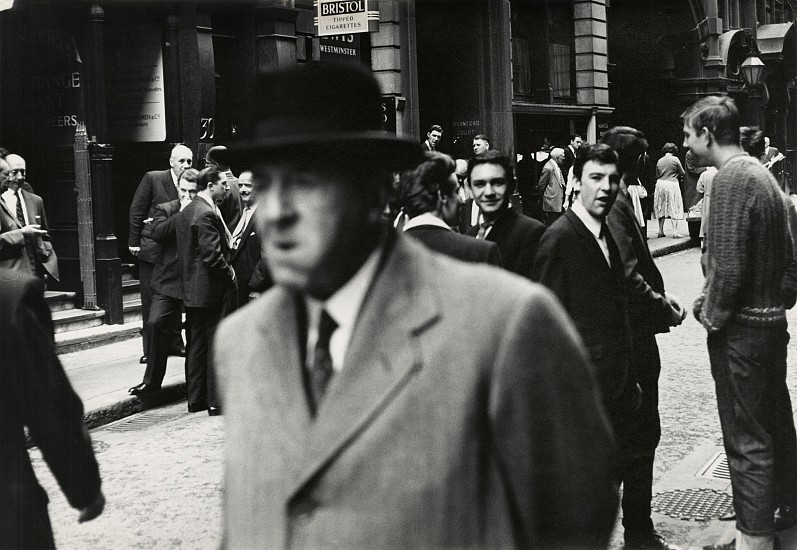 Roger Mayne, Throgmorton Street, London, 1960
Vintage gelatin silver print, 15 11/16 x 22 5/8 in. (39.9 x 57.5 cm)
6520
$10,000