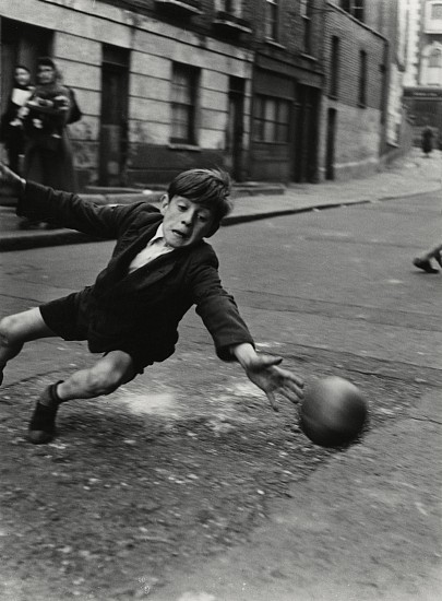 Roger Mayne, Goalie, Brindley Road, Paddington, London, 1956
Gelatin silver print; printed later, 9 5/8 x 7 1/8 in. (24.4 x 18.1 cm)
8790
$5,000